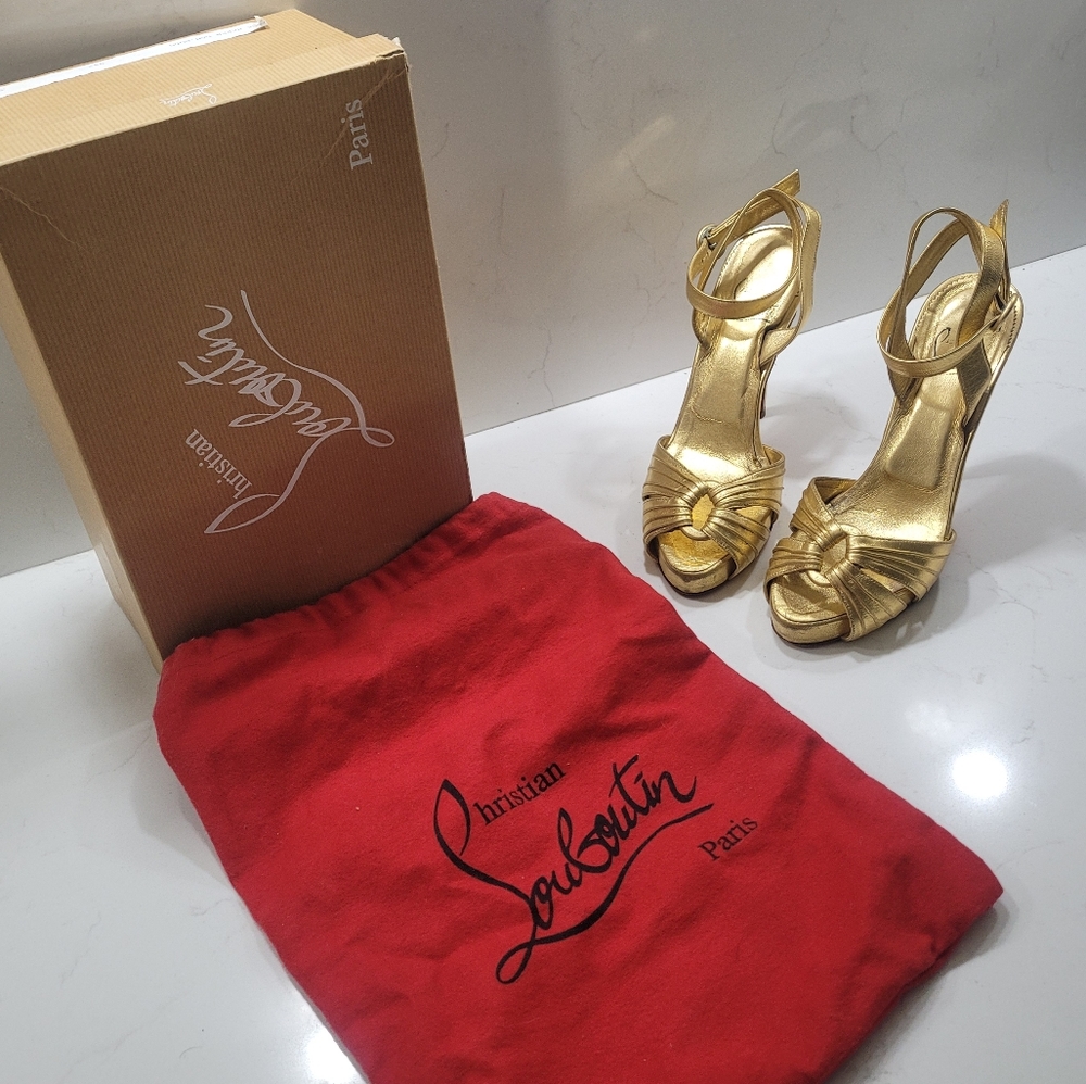 Christian Louboutin Gold Leather Heels ✨️ Pre-loved size 38 Valentine's Day ♥️